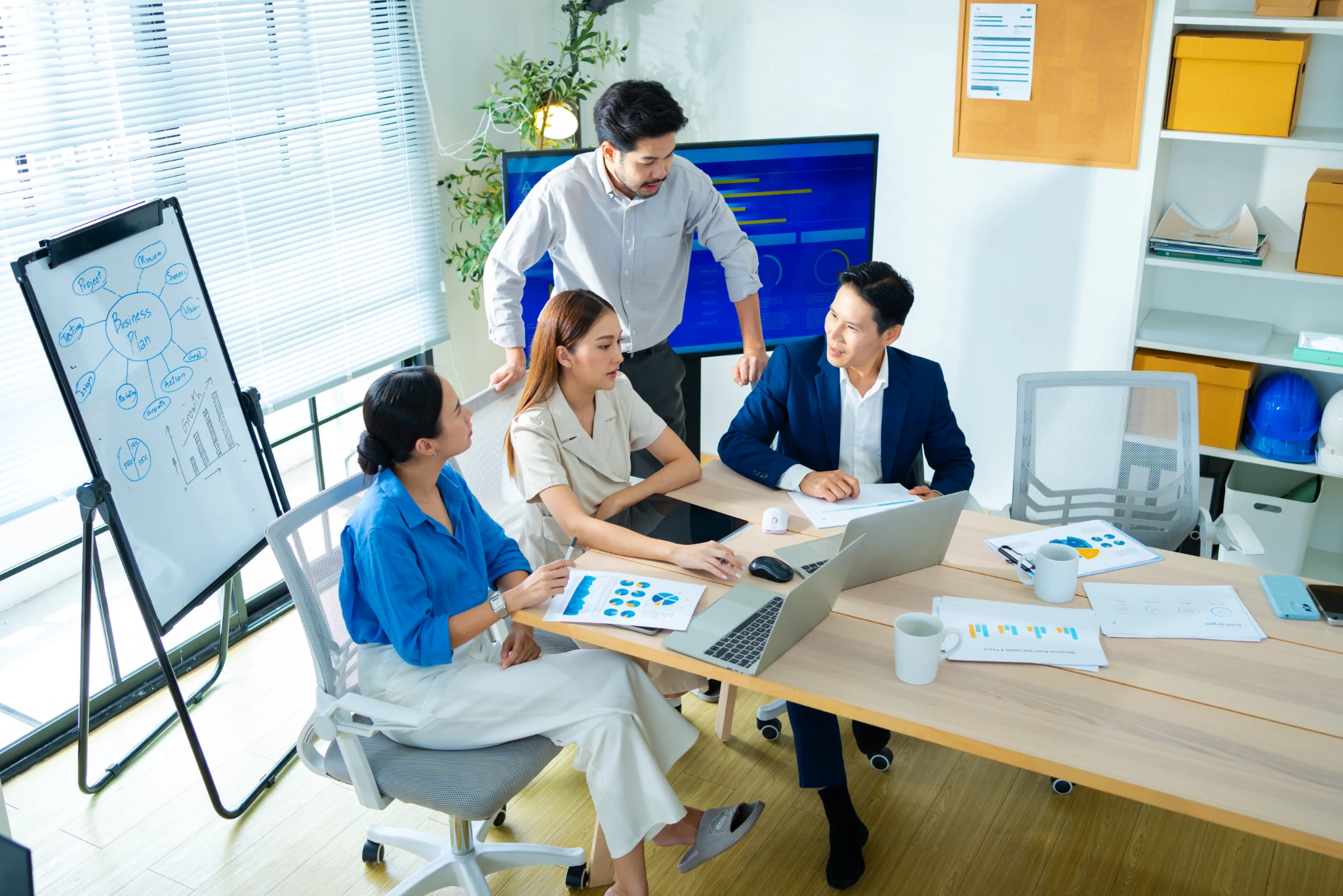 CHOOSING THE RIGHT PRODUCT DEVELOPMENT PARTNER