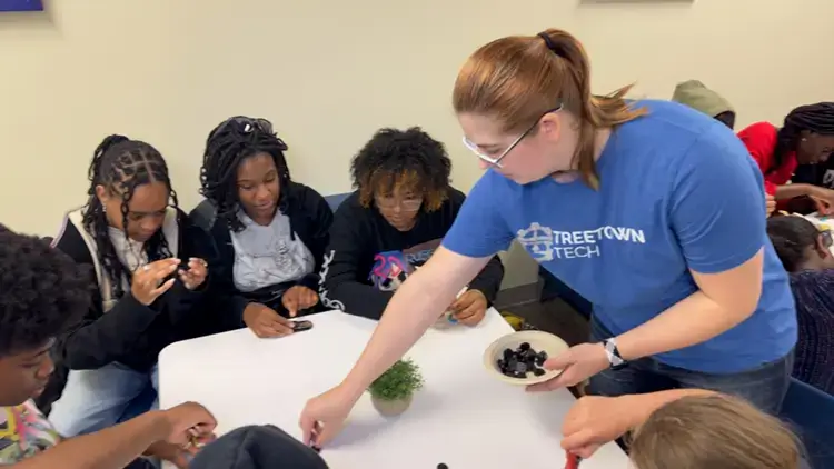 Girls group learning from Treetown Tech